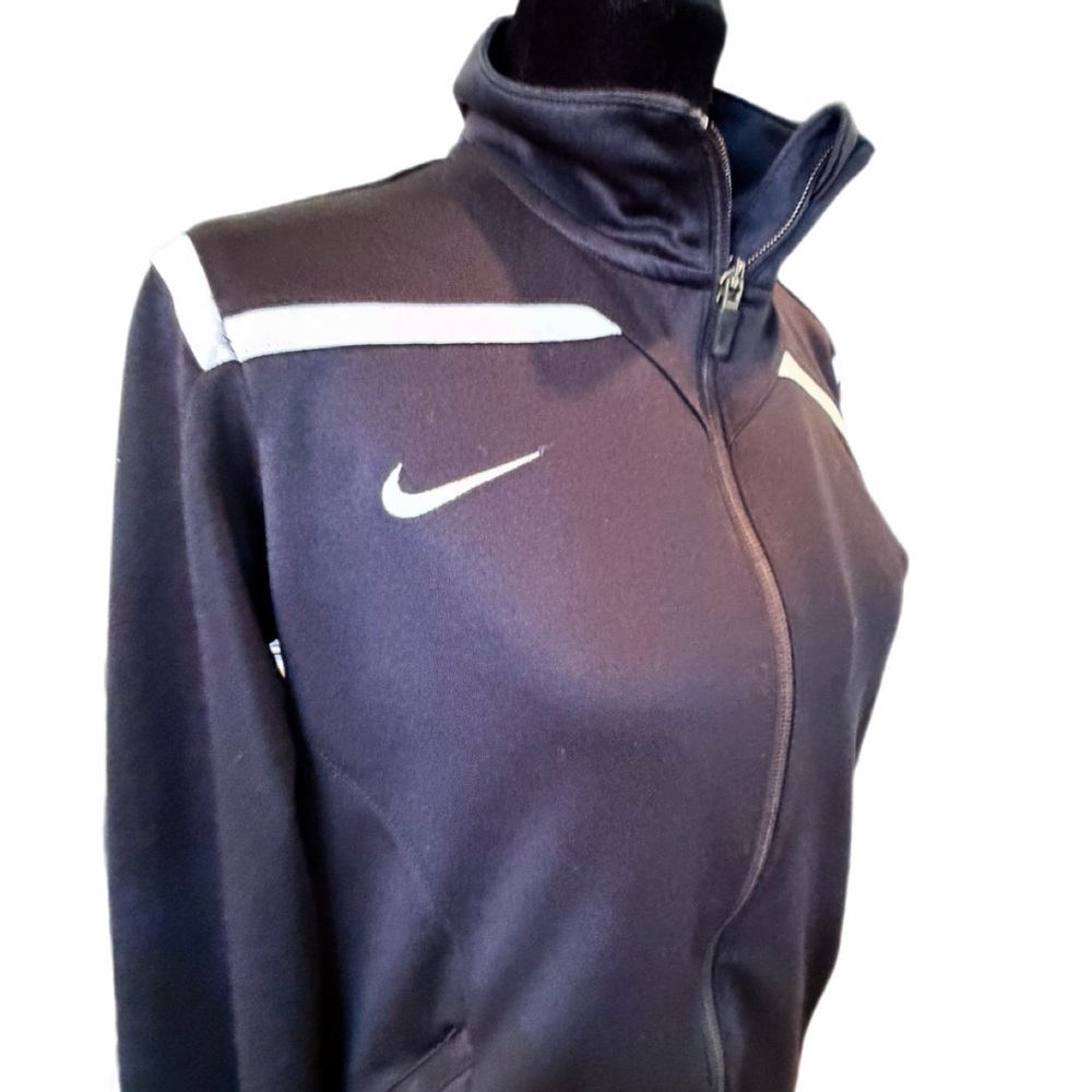 Womens Full Zip Nike Black and White Long Sleeve DriFit jacket Med, classic